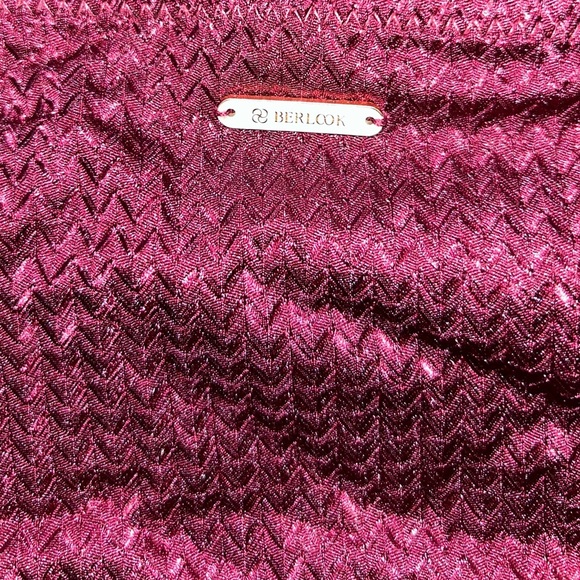 NWT Size 6-8 Berlook Swim Burgundy Textured Backless One-Piece Swimsuit - Picture 6 of 6